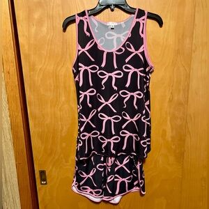 Brand new never worn bow short pajamas, set size small